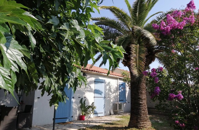 family house 80 m² near sea and mountains