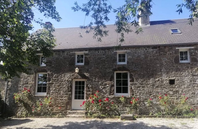 Family house and character 10 minutes from the beaches