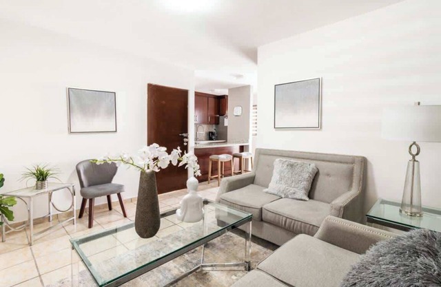 Family House in Mixcoac, 3 Bedrooms with Private Parking