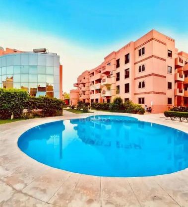 Family Illuminated Apartment With Pool