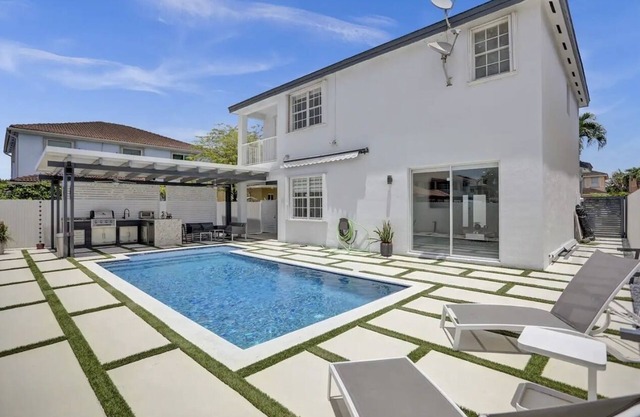 family modern house , quiet area ,remodel house .