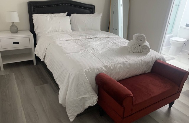 Family-sized apartment 5 minutes away from Disneyland!
