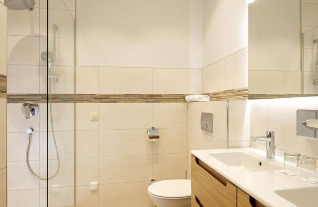 Family Standard Shower/WC - Hotel Löwengarten