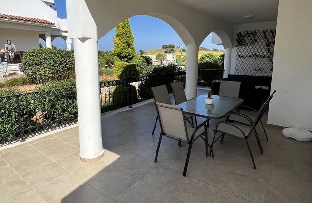 Fantastic 3 bedroom Groundfloor Terrace apartment.