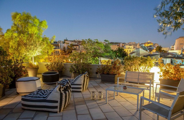Fantastic Central Athens Suite with Rooftop Deck