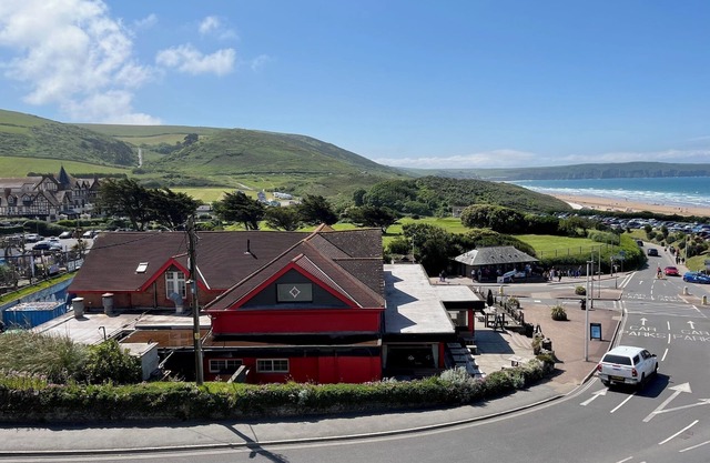 Fantastic Dog Friendly Apartment With Stunning Views Over Woolacombe Beach.