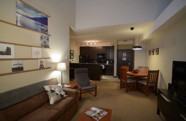Fantastic Fernie Flat ! Central Location & Amenities