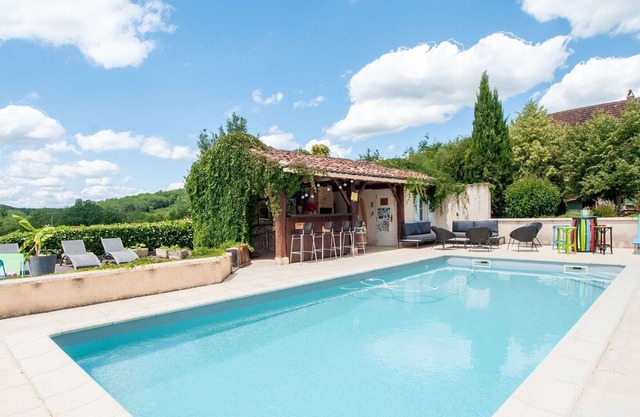 Fantastic holiday home with jacuzzi