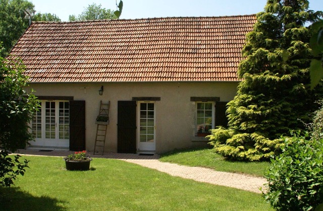 Fantastic holiday home with large garden in cultural surroundings of Saint-Ay