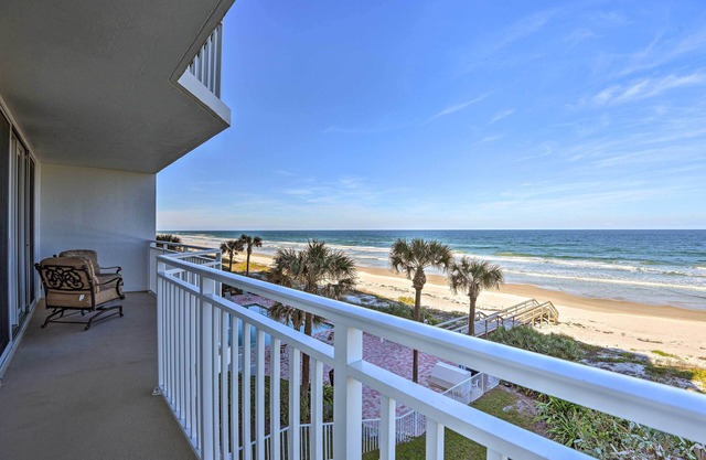 Fantastic Oceanfront Condo: Resort Pool & Gym