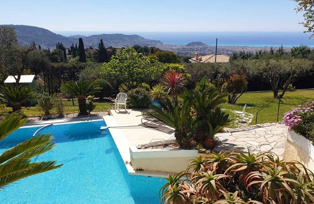 Fantastic sea view villa in a quiet location