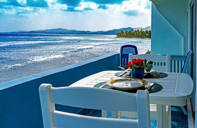 Fantastic Views, Beach Access, Pool & AC! Oceanfront 2-Bedroom Condo