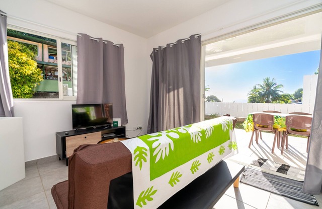Fare Tahara'a 1BR in Arue - 5min to the beach