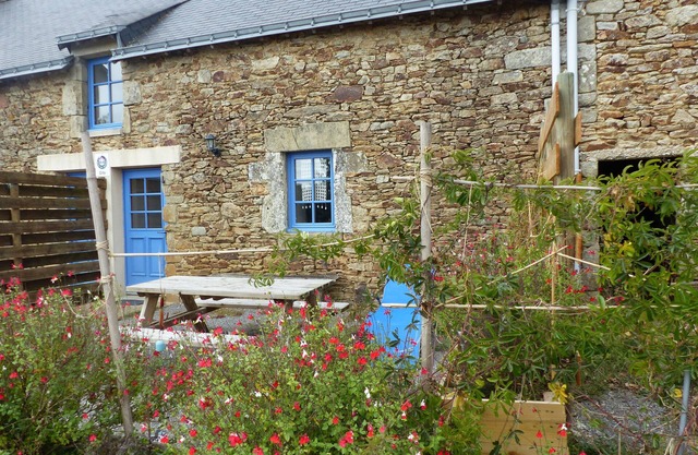 Farm cottage in the countryside close to the sea