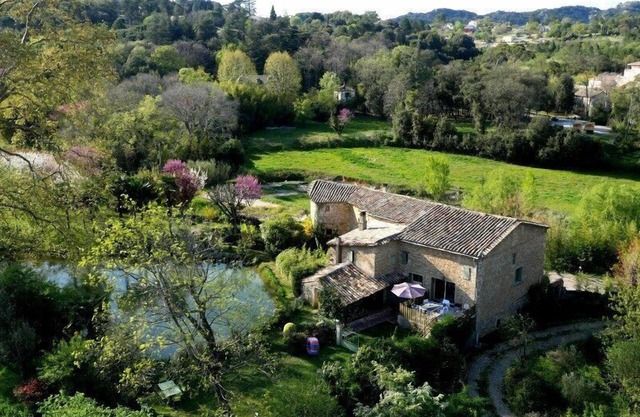 Farmhouse located in the countryside, in a peaceful setting in the heart of the Cévennes.
