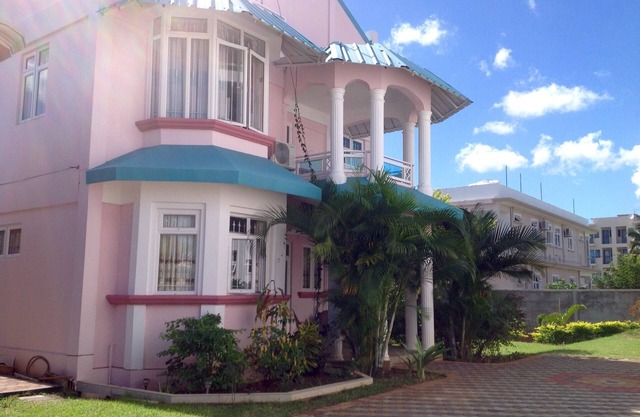 Fayruz Villa is a luxury 3 bedroom, 3 bathroom villa 150 meters from the beach