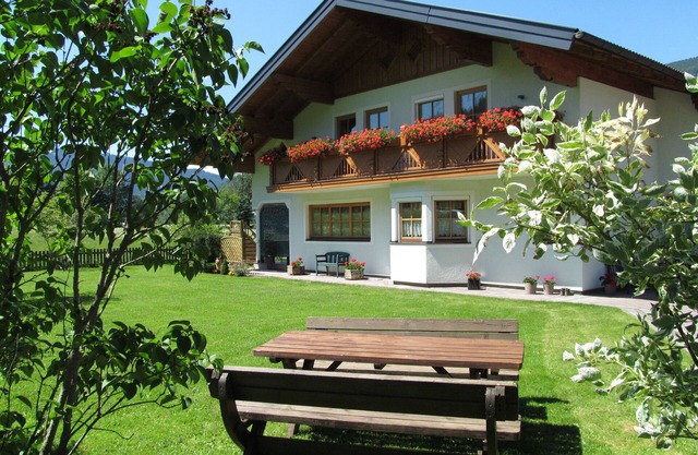 Ferienhaus Kahr Urlaub Umgeben von den Bergen der Sportwelt Amade