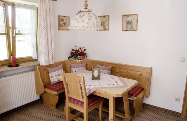 Ferienwohnung Edelweiß, 1 bis 2 Personen, 50 qm, 1 Schlafzimmer, 2 Balkone