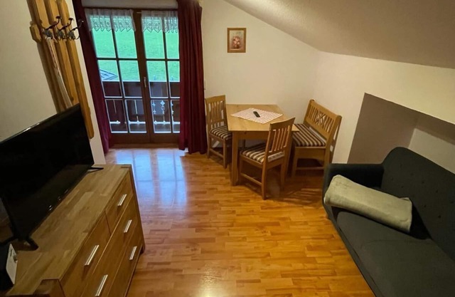 Ferienwohnung Hoher Göll, 1 bis 2 Personen, 34 qm, Balkon, Mansardenwohnung