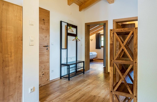 Ferienwohnung für 2-4 Personen, 82 qm, 2 Schlafzimmer, Bad mit Dusche/wc, Balkon