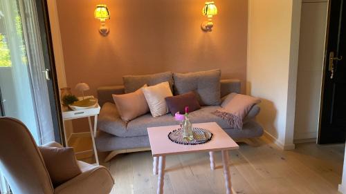 Ferienwohnung Christiane - Steilhofweg/Feuerwehrheimstrasse