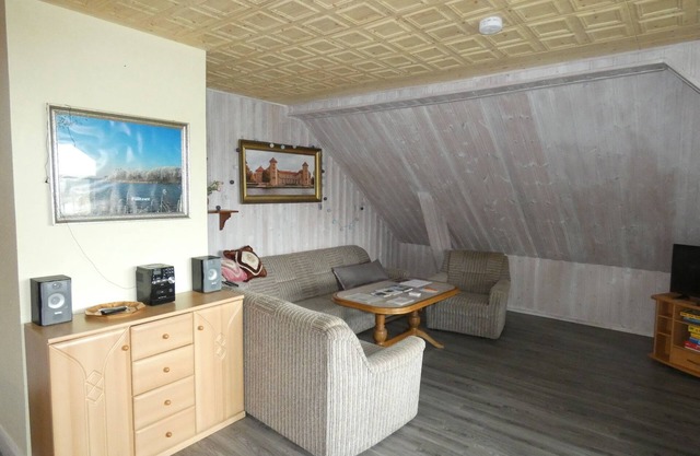 Ferienwohnung mit Balkon - Ferienwohnung mit Balkon + Zweibettzimmer