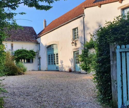 Ferme équestre & Chambres d'hôtes Gateau Stables proche Guédelon