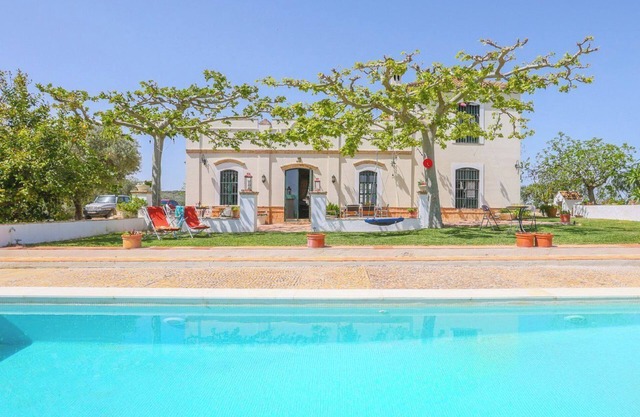 Finca El Olivo Llorón Montilla by Ruralidays