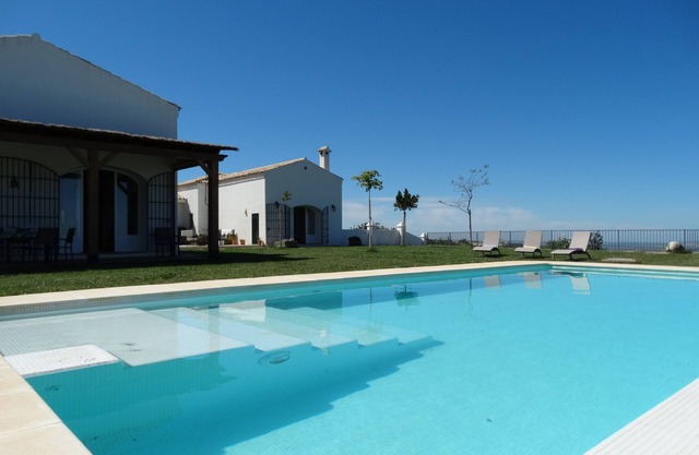 FINCA LAS ENCINILLAS. Spectacular views, pool and wifi