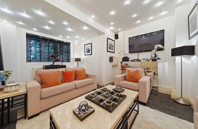 Finest Retreats | Regents Apartment