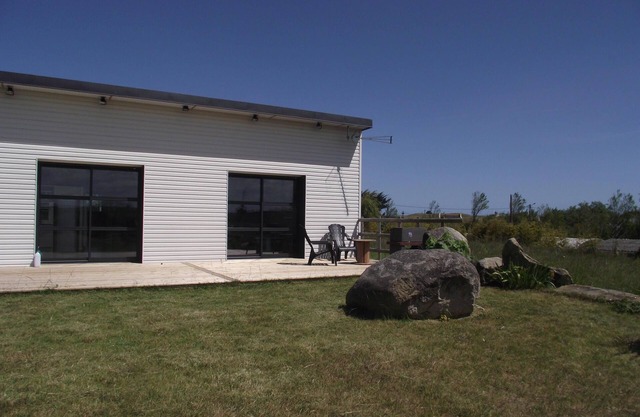 Finistere, Cleder, single storey house, large garden, 350m Kerfissien beach