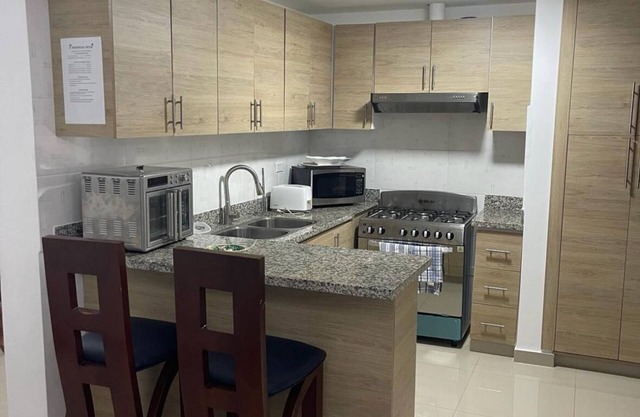 First floor 2-bedroom apartment with WiFi, AC in cool Moca