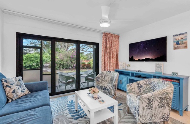 First Floor Deluxe Condo -Updated and Chic!