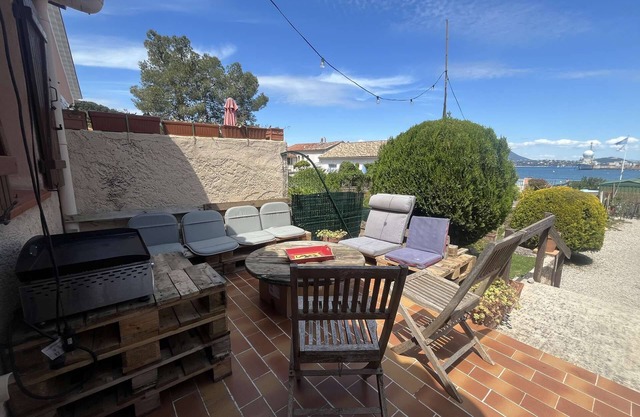 Fisherman's house, Saint-Mandrier-sur-Mer, air conditioning, sea view