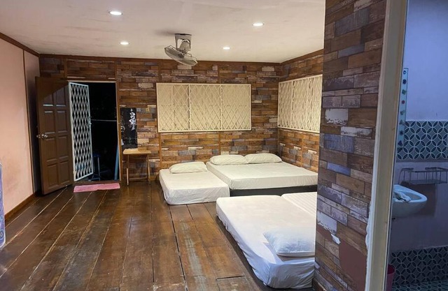 Fisherman's Hut Homestay