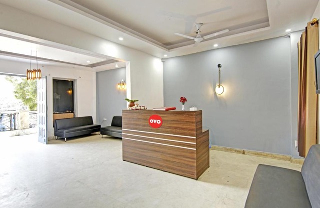 Flagship Hotel Vaibhav Brand Near Tdi Mall