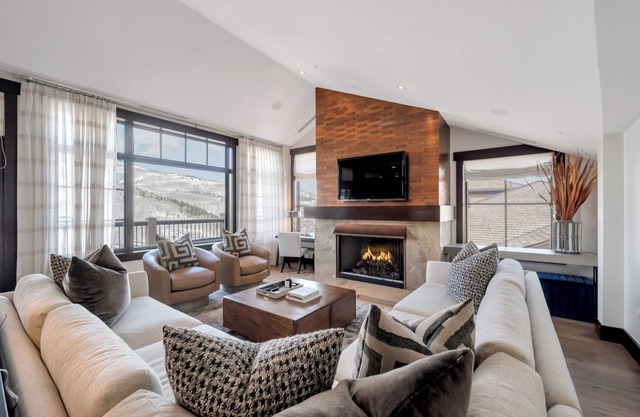 Flagstaff Lodge Condo by InvitedHome | Shuttle, Deer Valley, Apres, Ski-In/Out