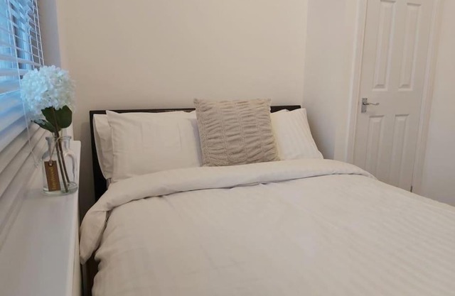 Flat 7 - Newly Renovated