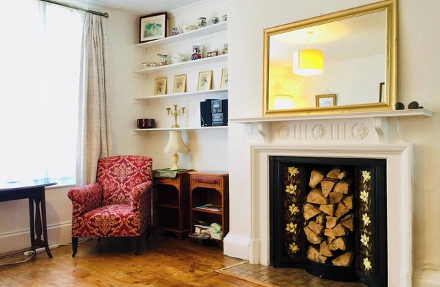 Flat - Sleeps 2 - Parking - Patio