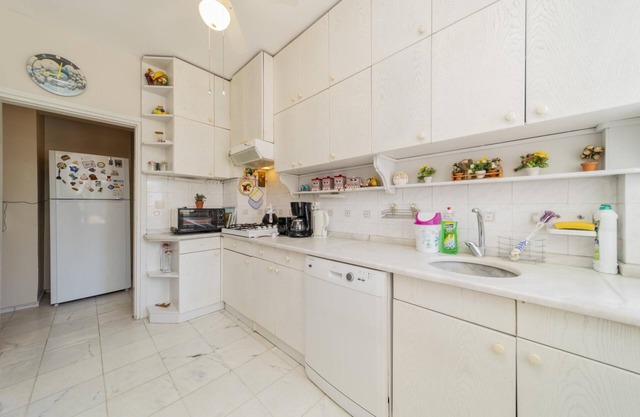 Flat w Balcony Fireplace 5 min to Beach in Antalya