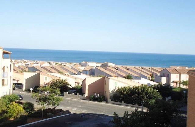 Flat with superb sea views