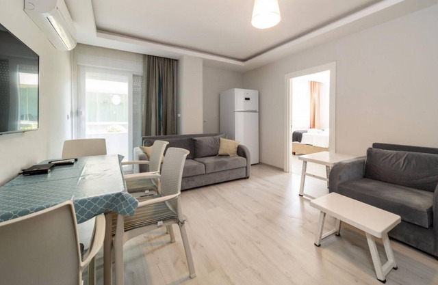 Flat With Shared Pool and Balcony in Konyaaltii