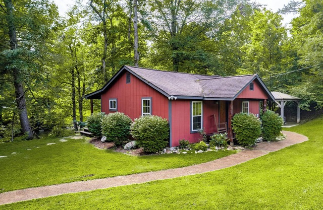 Flint Rock Cabin on the Water