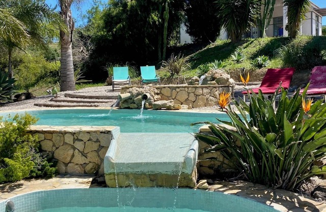 Flooded with light!Breathtaking views!Refreshing pools!WIFI!Peace and quiet guaranteed