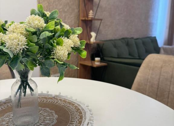 Flora Apartment by Sienna