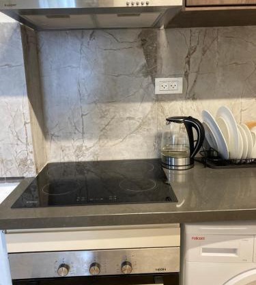 Florentine 3-room apartment with 3 showers and attached toilets,