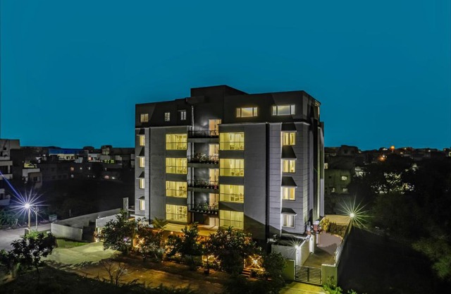 Floressa Randa Business Hotel