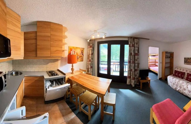 Florins Residence - Comfortable 4-bed apartment located on the slopes in Risoul