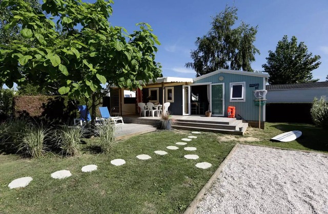 Flower Camping La Guichardière * - Mobile home Fisherman's Cabin GREAT COMFORT 3 bedrooms 34m² Covered Terrace 8 people