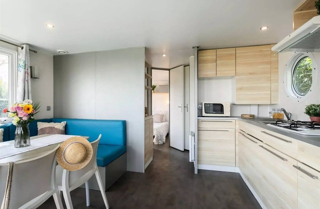 Flower Camping Jardins de Kergal * - Mobile home 2Ch Standard - TV 4 to 5 people - 4 pers. included in the tariff